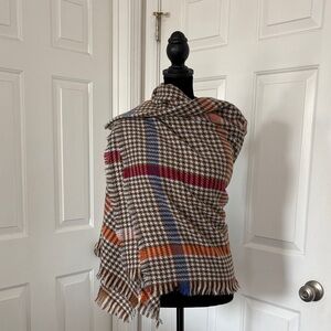 Macchiato Di Ruggine NWOT Houndstooth Blanket Scarf.